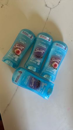 Desodorante Secret 4 × $20