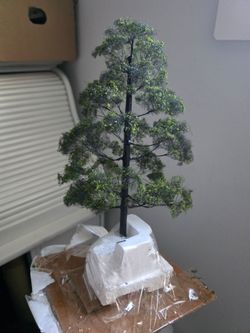 Miniature Wire Model Tree with Green Foliage