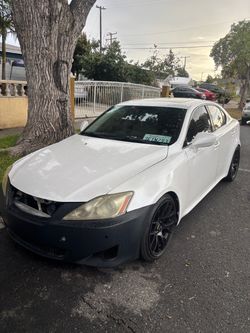 Lexus is250