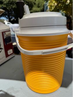 Yellow and white insulated water jug with spout
