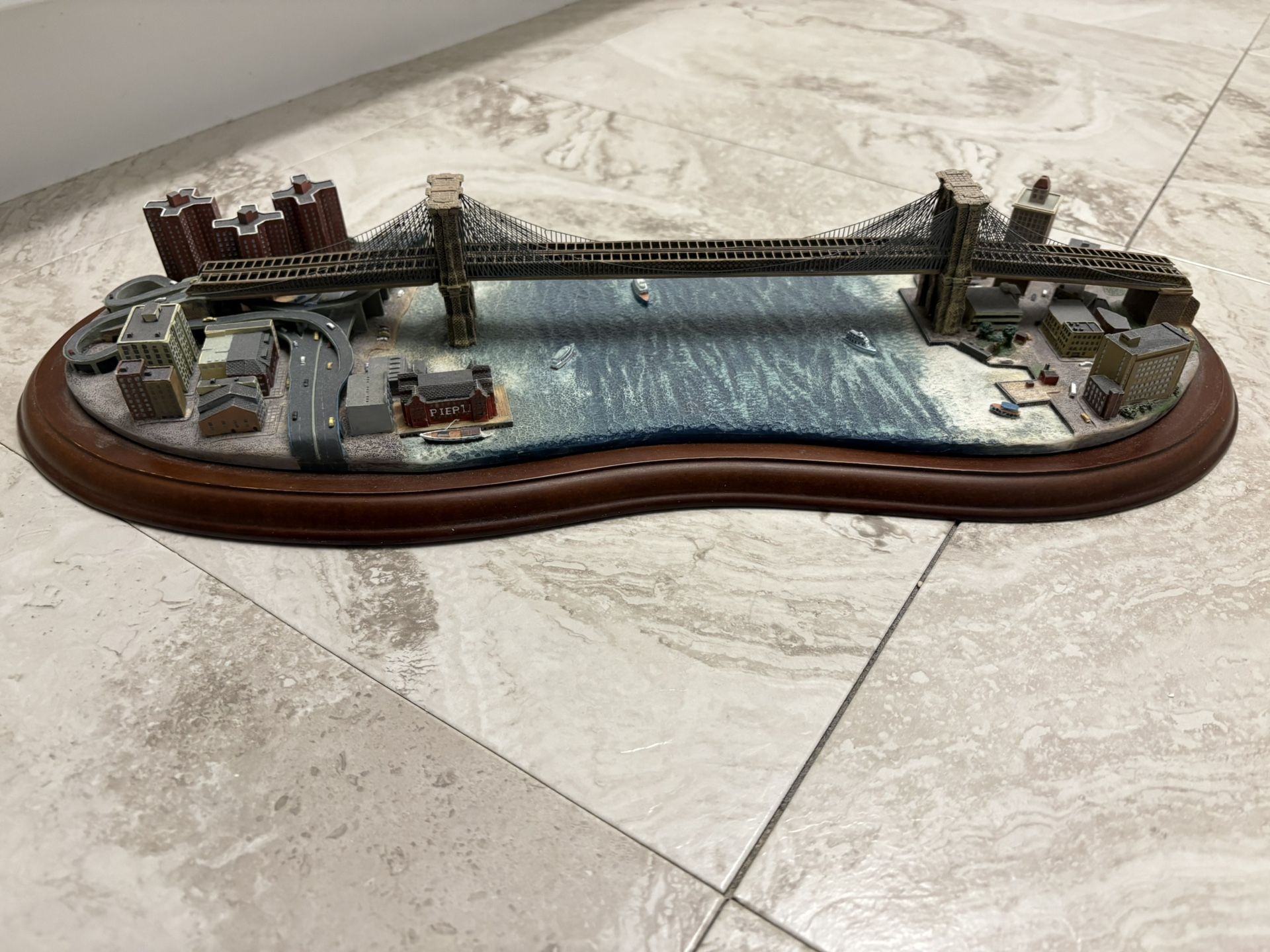 Danbury Mint Brooklyn Bridge NYC Landmark Sculpture Diorama 21” Model. Desk Chair Table End Dresser Statue Mirror Decor Toys Weights Toys Bikes