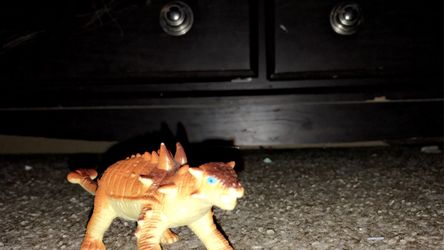 dino figures