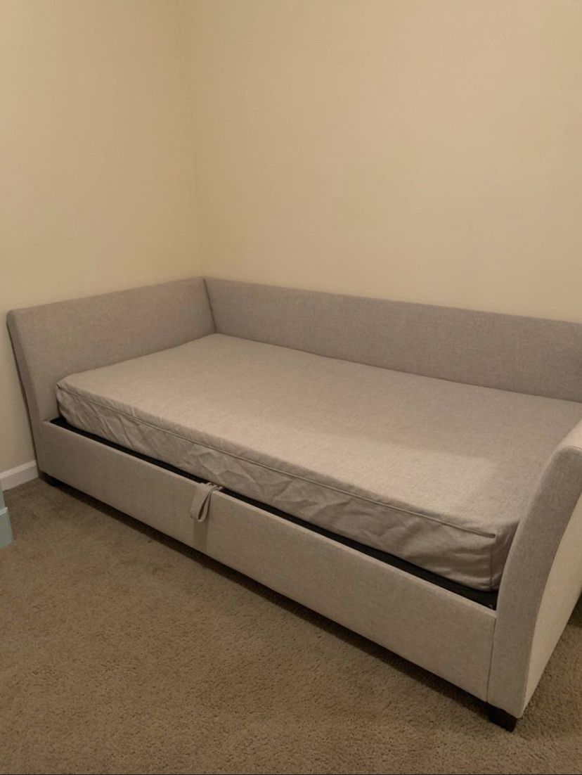 Twin daybed with storage