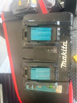 Makita DC18RD Dual-Port Rapid Charger – 18V LXT