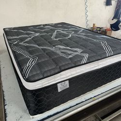 Queen Size Mattress Pillow Top 12” Thick.    Brand New Mattress.    Same Day Delivery 