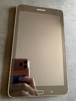 onn. Android tablet (Walmart brand). Fully functional, good condition. Great for: * YouTube * Browsing * Kids Lightweight and easy to use. No cha