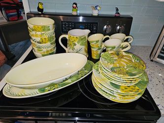 Beautiful Ambiance "Antiqua" 27-Piece Tropical Dinnerware Set – Service for 6