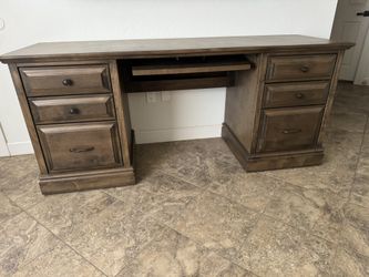 Stone Creek Furniture Heavy Duty Wooden Desk