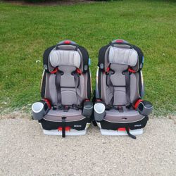 2 Car Seats,  35$ Each 