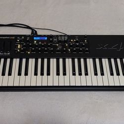 Dave Smith Mopho x4 Analog synthesizer