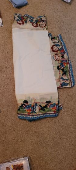 Rare Vintage Raggedy Anne Crib Ruffle