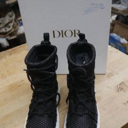 Dior Solar 900 noir black KCI661RCA WS -boot Dior Solar Low size 35.5 pre owned. with box and receipt. 