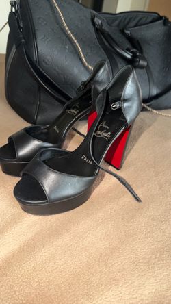 Louis bouton red bottom size 7