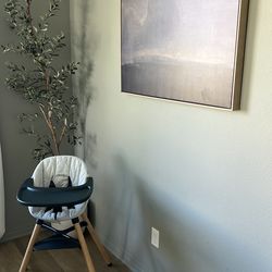 Lalo High Chair with Catchy