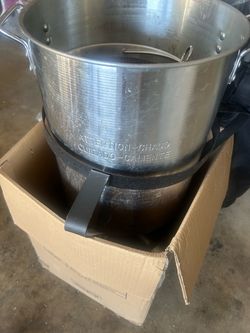 Large Aluminum Stock Pot with Steamer Insert deep fryer