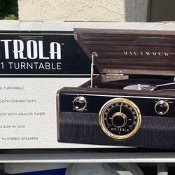 Victrola 4 in 1 Record Player New In Box