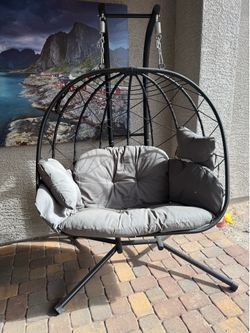 Egg lounge chair