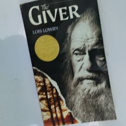 The Giver By Lois Lowry Paper Back 