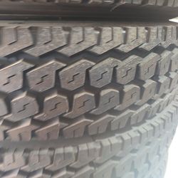 Tires  11/22.5    16 Ply 