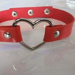 New Red Heart Adjustable Choker Necklace Black AVAILABLE SHIPPING AVAILABLE 