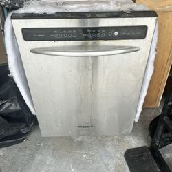 Kitchen Aid Dish Washer NEW BUT IS BEING USED FOR STORAGE(Negotiable)
