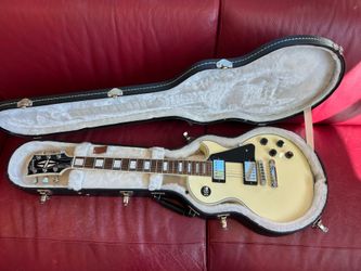 2012 Gibson Classic Custom electric guitar w/OHSC