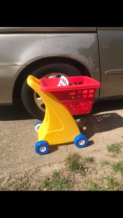 Very nice little tykes play shopping cart only $20