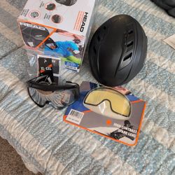 Head Ski / Snow Boarding Helmet w/ matching Googles