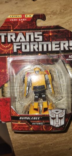 Transformers Universe Legends Bumblebee 