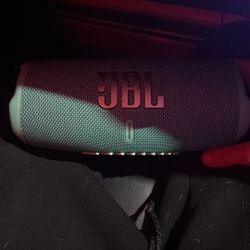 jbl charge 5 bluetooth speaker 