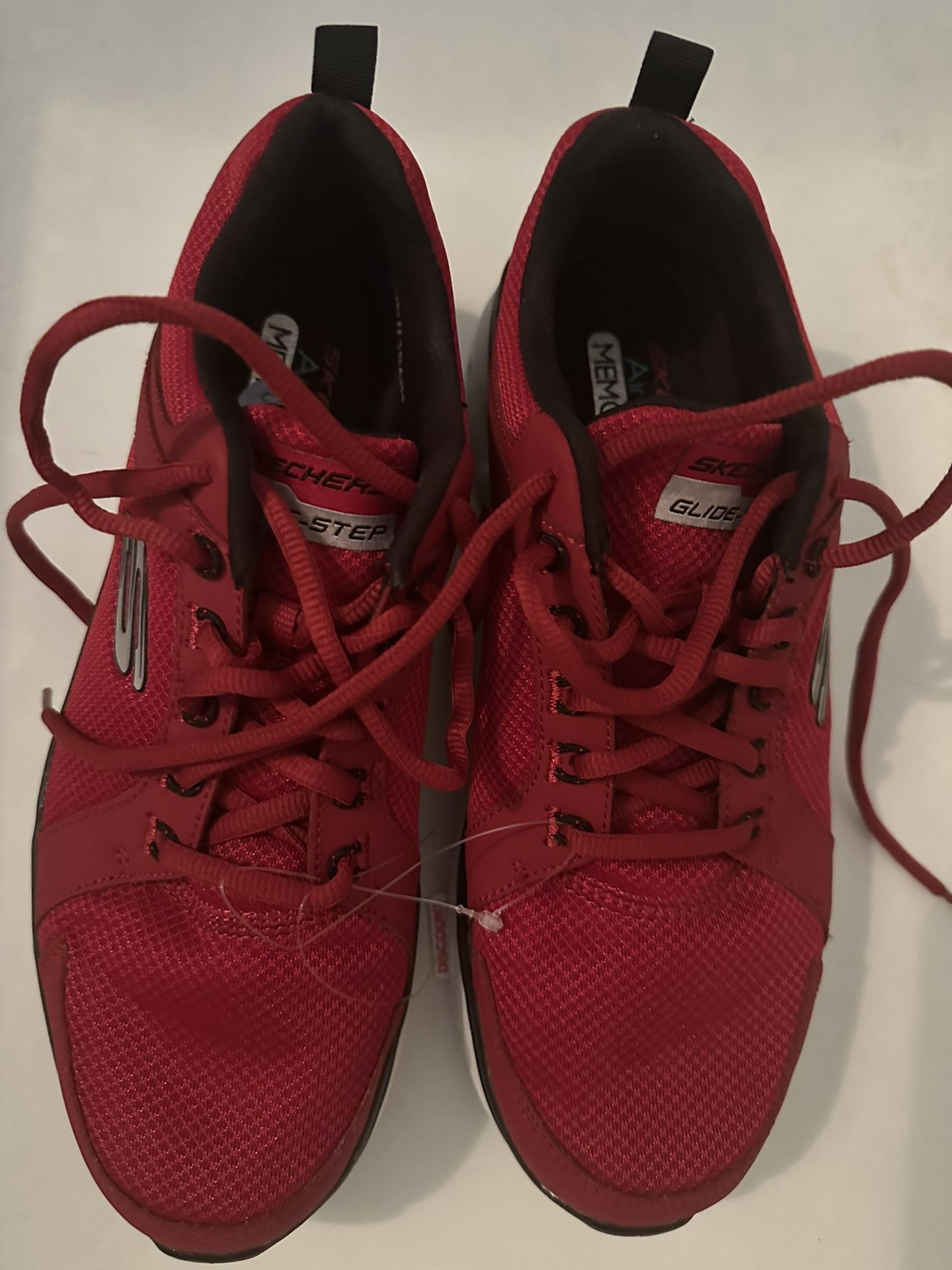 Sketchers Glide-Step Size 10.5 For Men