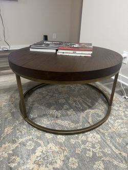 Modern Round Coffee Table – Wood & Metal Base