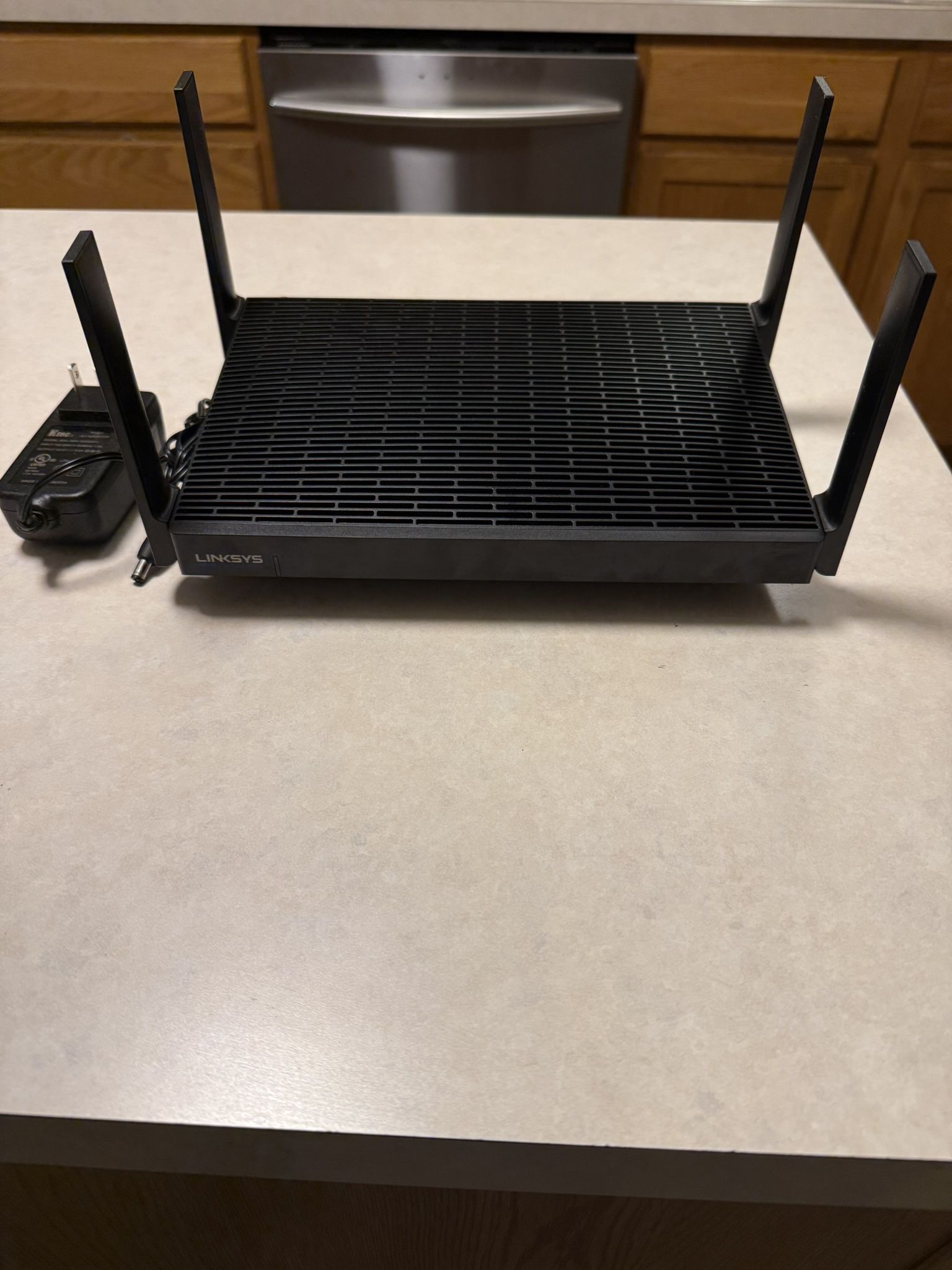 Linksys WiFi Mesh 6E Tri-Band Router | Fast and Reliable speeds | Connect 50+ Devices | Coverage of 2,500 Sq Ft