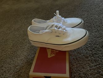 Vans And Converse Women 7