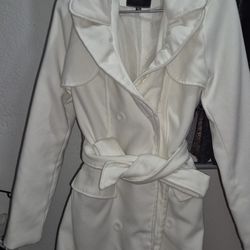 Medium size womens white coat
