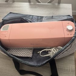Cricut Explore Air 2 + Charger, Accessories & Carrying Case 