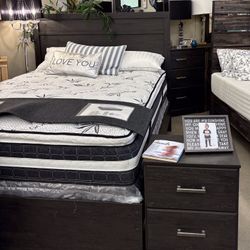 Beautiful Queen Bedroom Set 