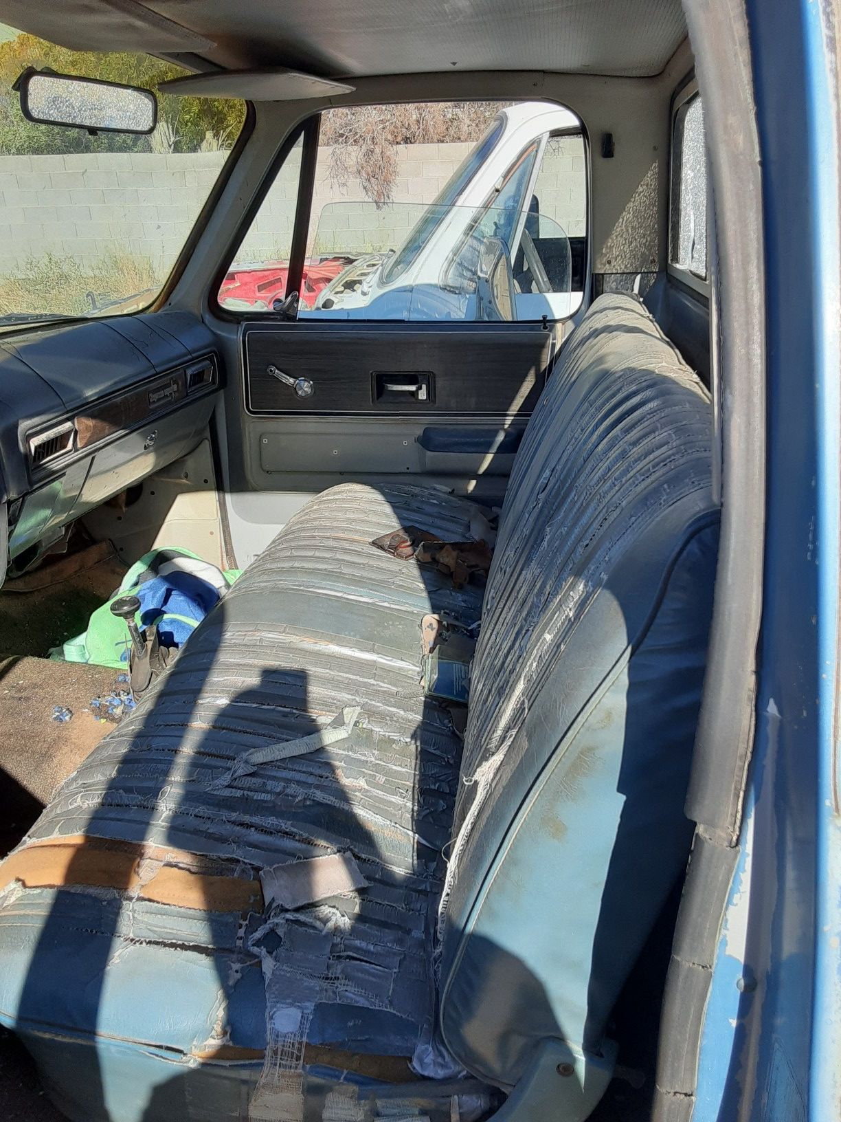 BENCH SEATS FITS ALL 73-87 CHEVY TRUCKS !