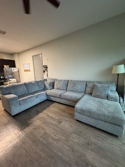 Large 3-Piece Sectional Couch w/ Chaise – Great Condition