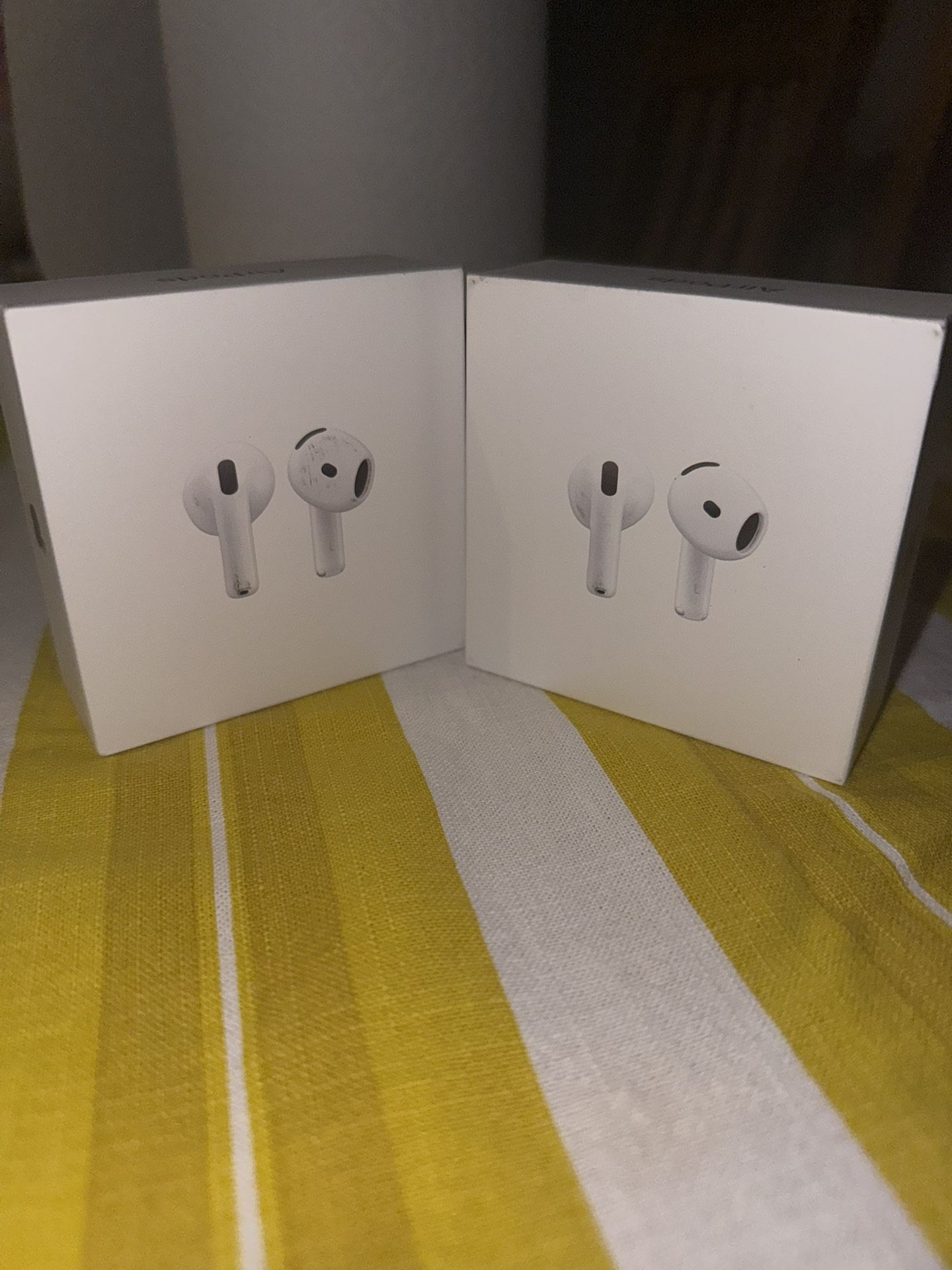 Apple AirPods 4