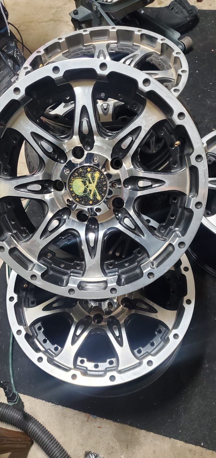 American Outlaw Buckshot 18x8.5 Wheels