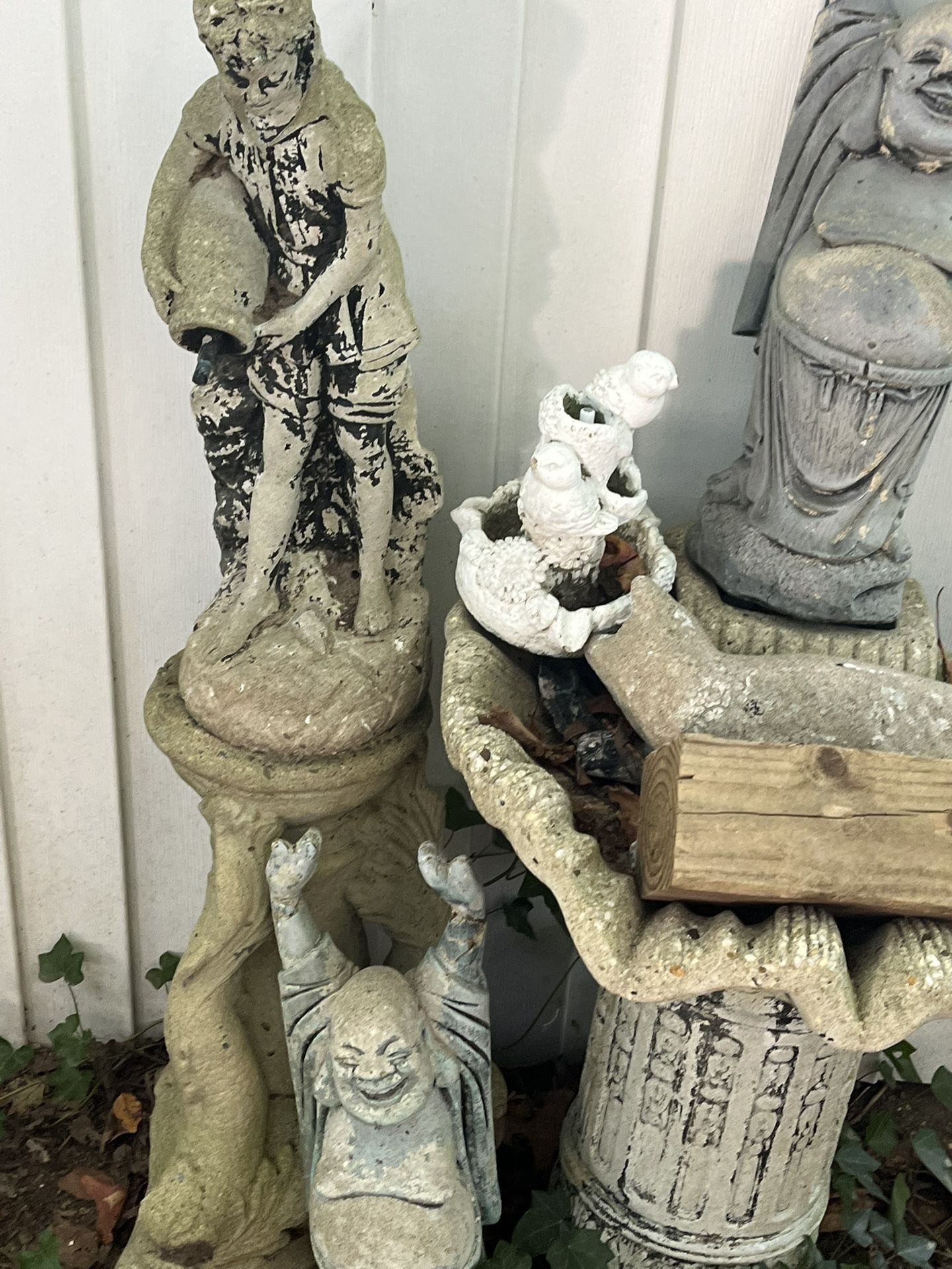 Garden Fountain And Statues