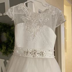 Size 9 White  Communion/Confirmation/flowergirl Dress 