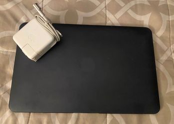 Apple MacBook Air Mid 2011