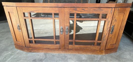 Tv stand
