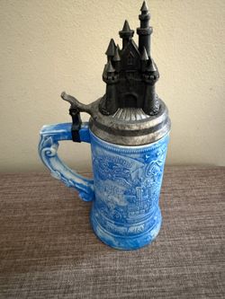 Disney Parks Disneyland 60th Anniversary Castle  Plastic Stein Mug w/Flip Lid