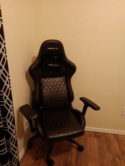 Gaming chair