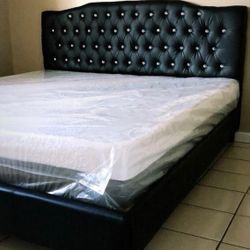 King Bed With Memory Foam Mattress 