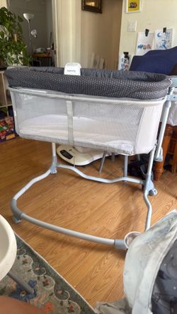 Baby bassinet by Ingenuity