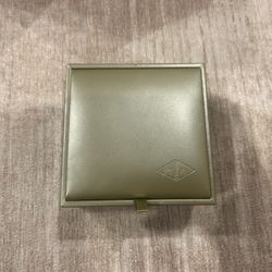 Van Cleef & Arpeis Jewrwelry Box. Excellent Condition 